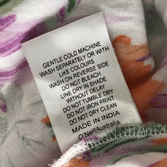 ★ SALE ★ O'NEILL Floral Cutout Dress with Pockets - Picture 12 of 12